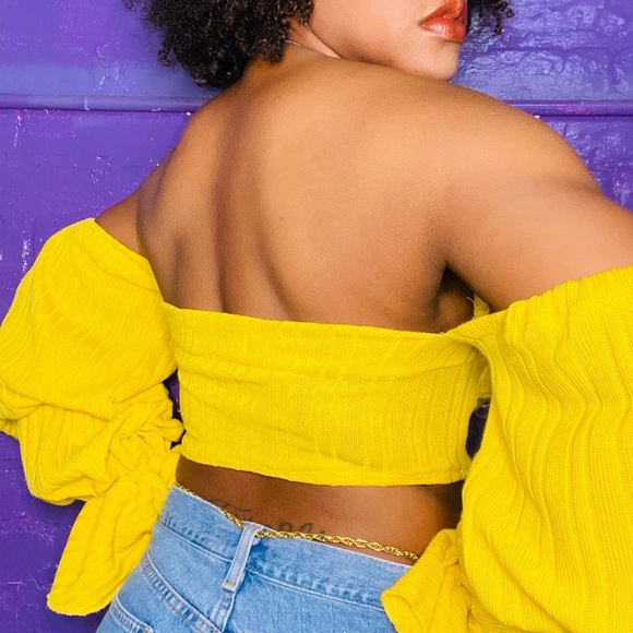 Yellow ribbed knit off the shoulder crop top - Picture 3 of 8
